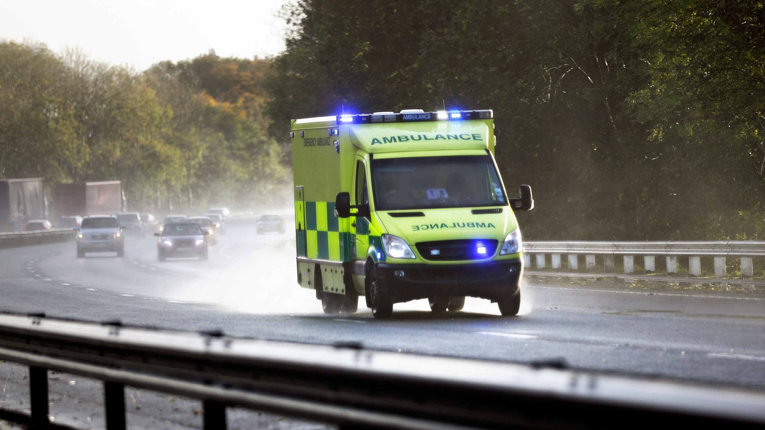 ambulance-on-route-to-incident-3000x2000